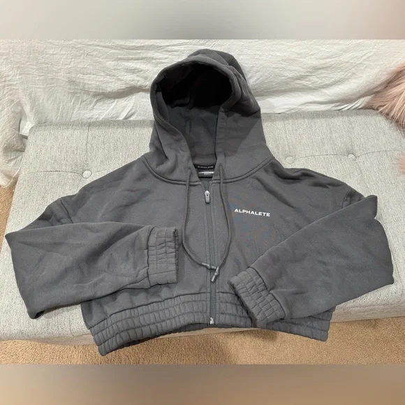 EUC ✨ Alphalete Classic Capital Full Zip Crop Hoodie Smoke - Picture 2 of 5